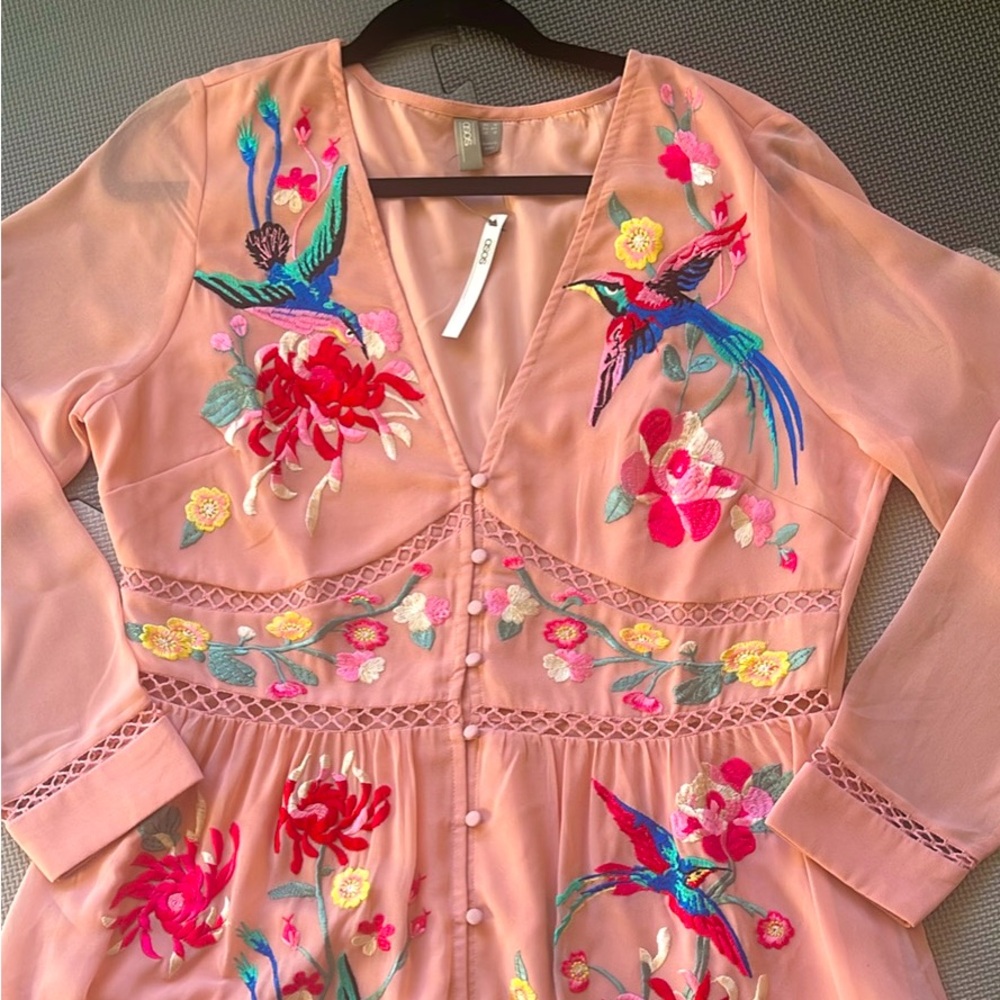 Dress with lace and embroidery